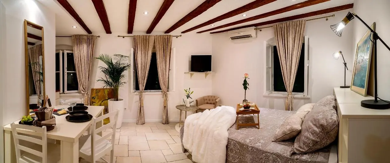 Charming Old Town Apartment Pjaca ספליט 0*,  קרואטיה