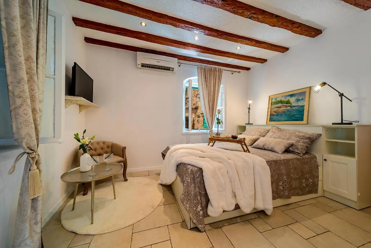 Charming Old Town Apartment Pjaca ספליט