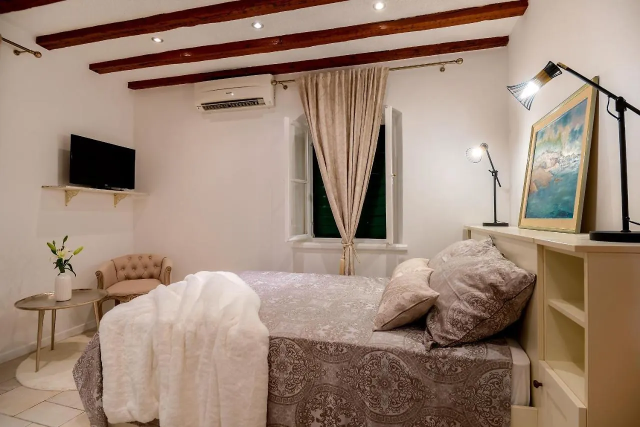 Charming Old Town Apartment Pjaca ספליט