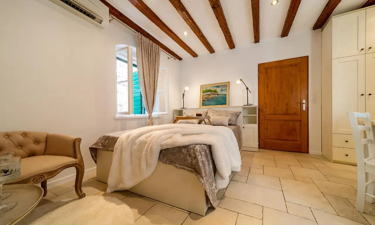Charming Old Town Apartment Pjaca ספליט