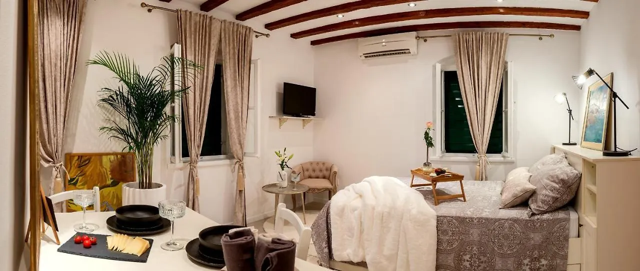 Charming Old Town Apartment Pjaca ספליט 0*,  קרואטיה